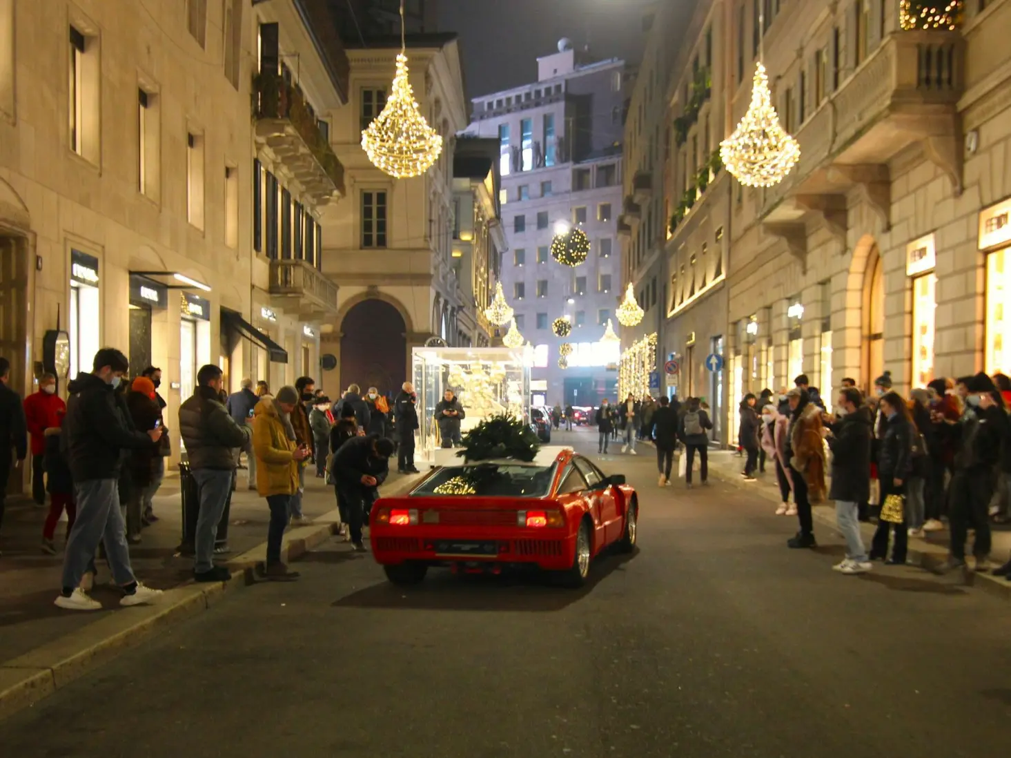 via montenapoleone shopping district